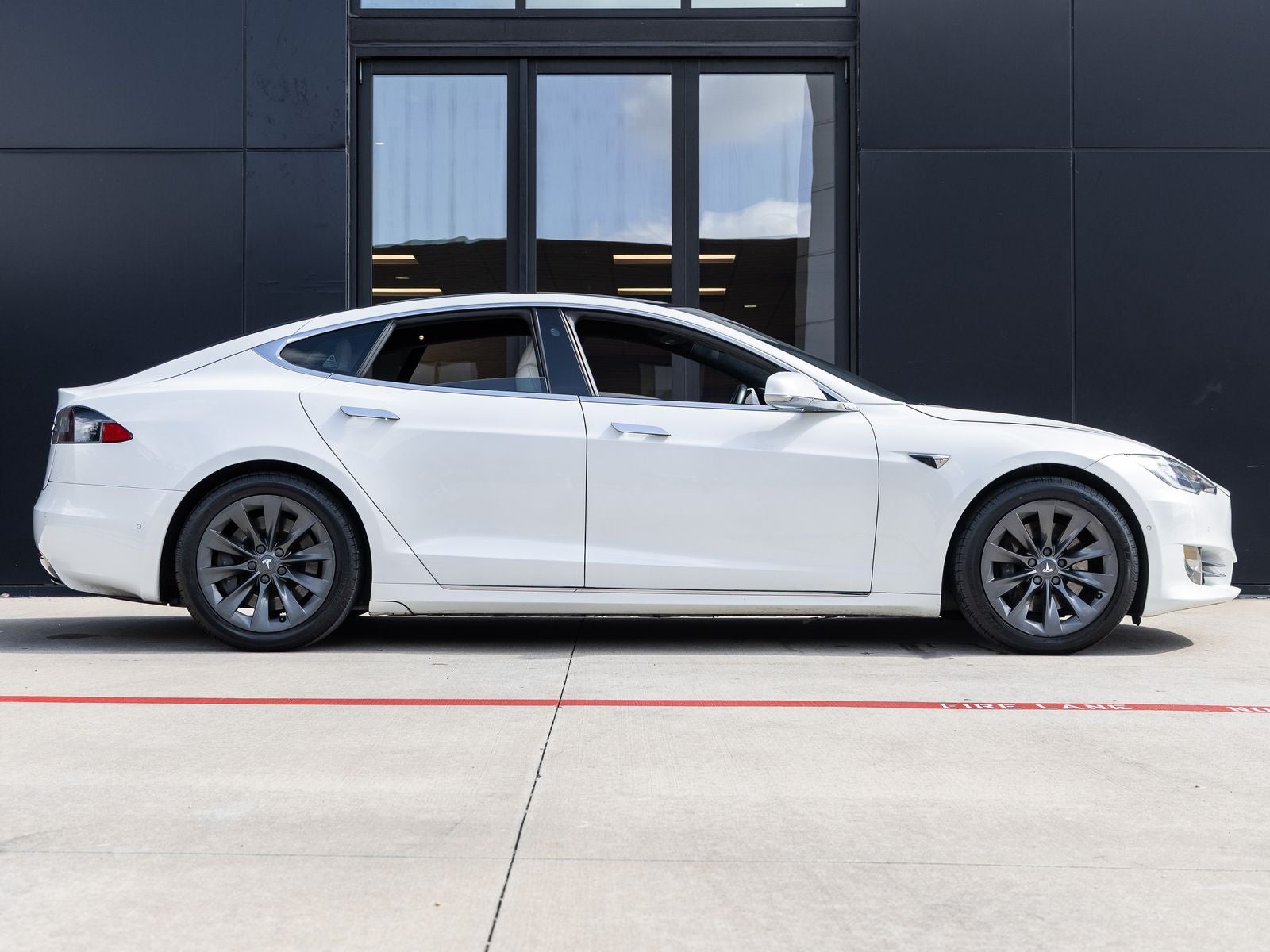 2020 Tesla Model S Long Range