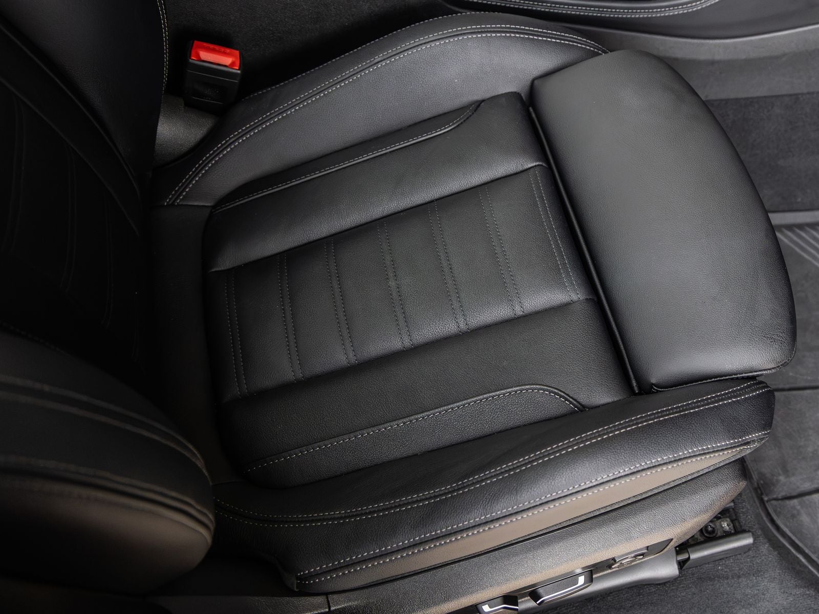2025 BMW X4 M Base