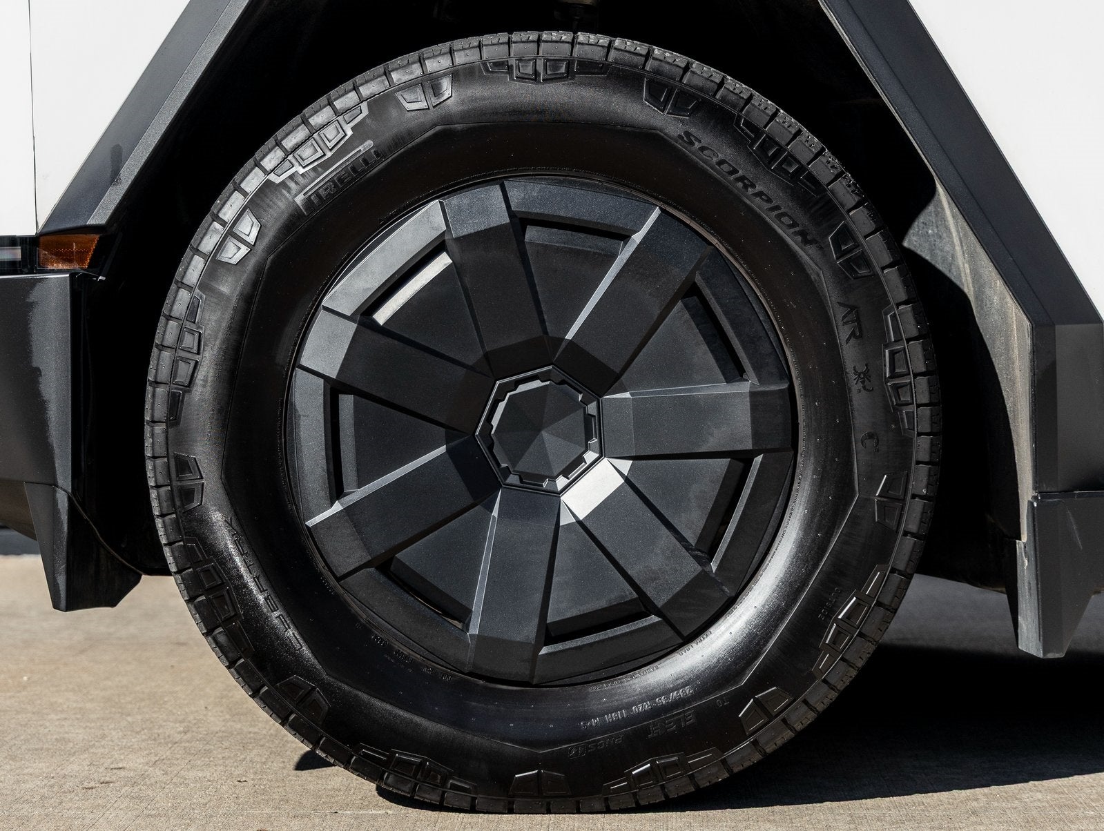 2024 Tesla Cybertruck AWD