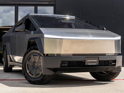 2024 Tesla Cybertruck Cyberbeast
