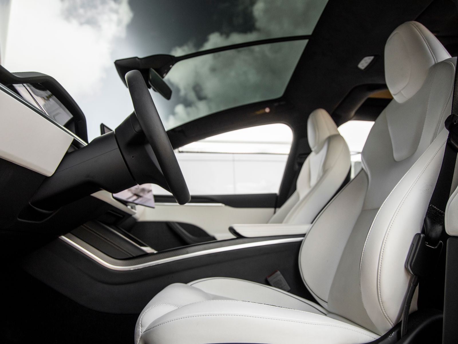 2024 Tesla Model X Plaid