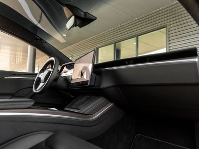 2025 Tesla Model X Base