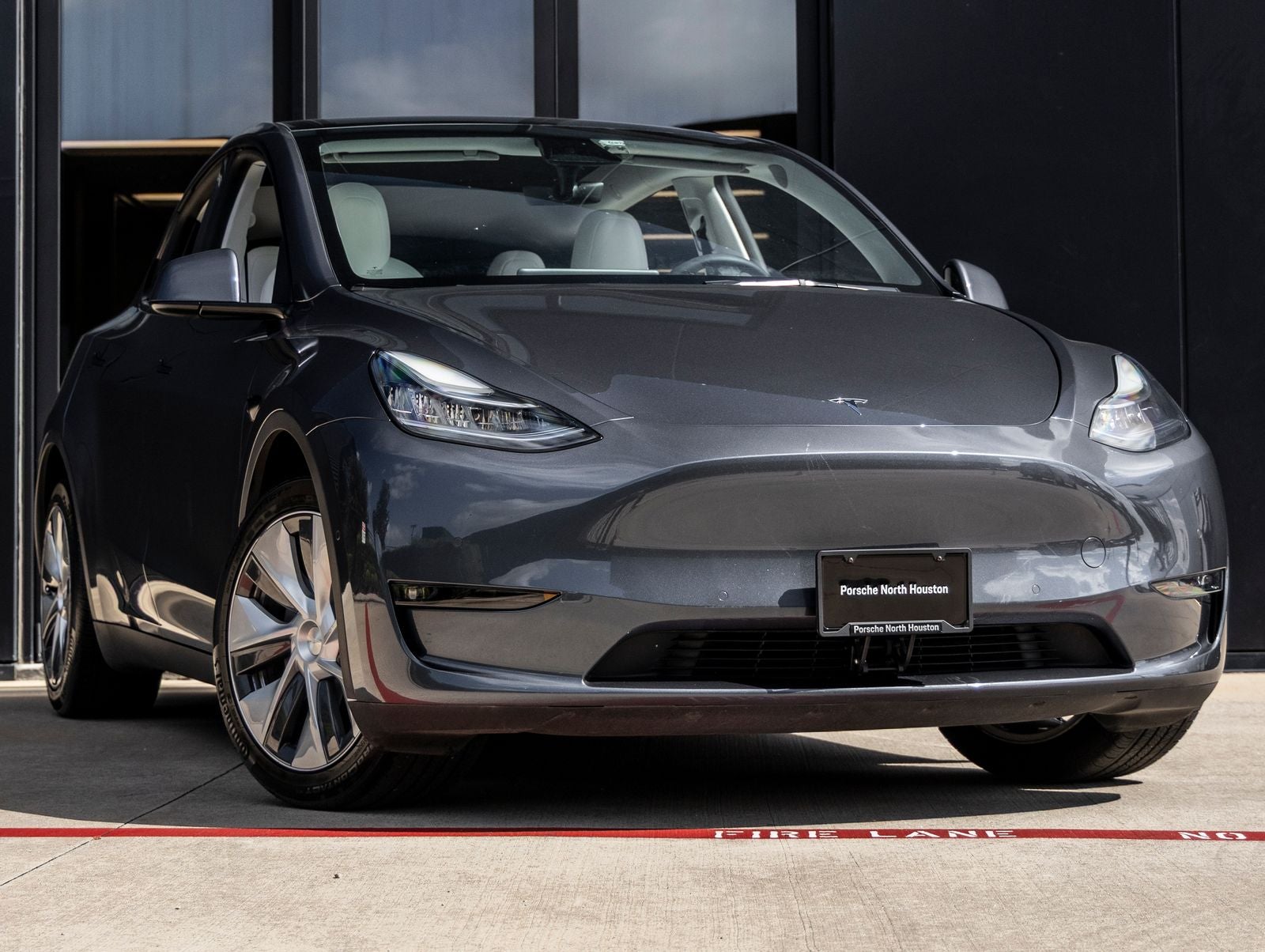 Used 2022 Tesla Model Y Long Range with VIN 7SAYGDEE8NF433376 for sale in Houston, TX