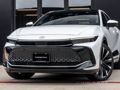 2025 Toyota Crown Platinum