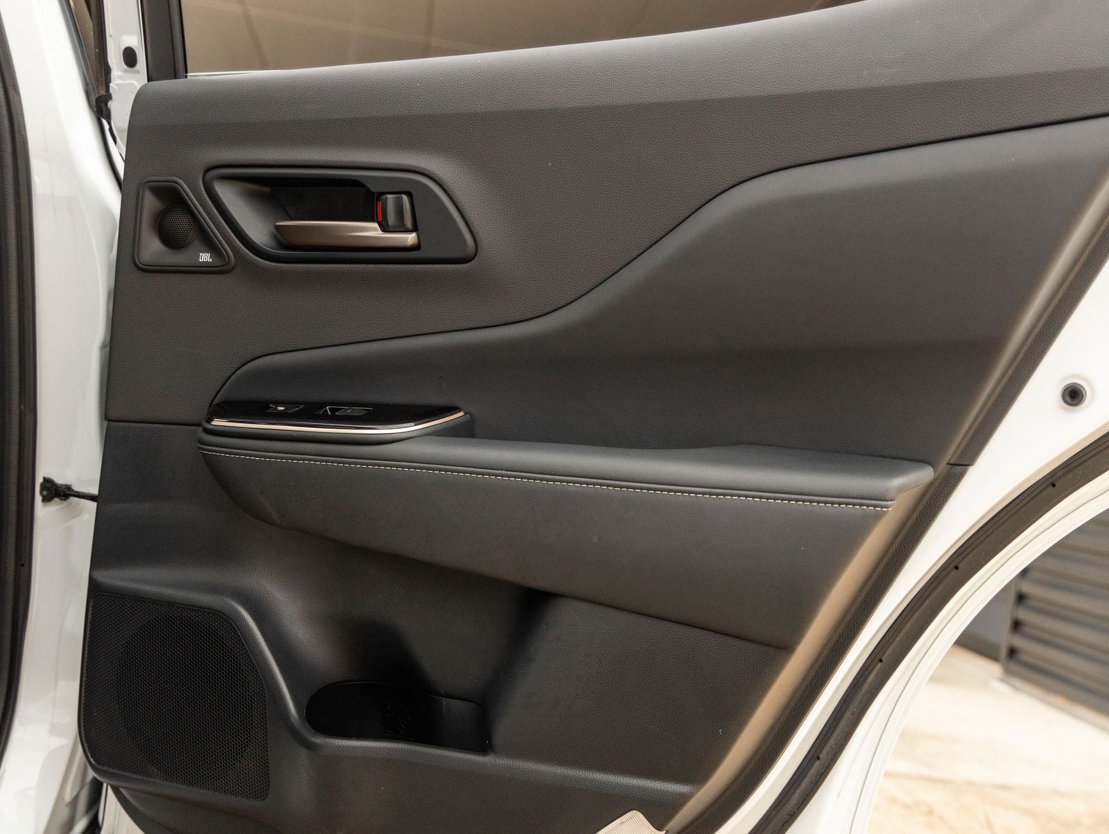 2025 Toyota Crown Platinum