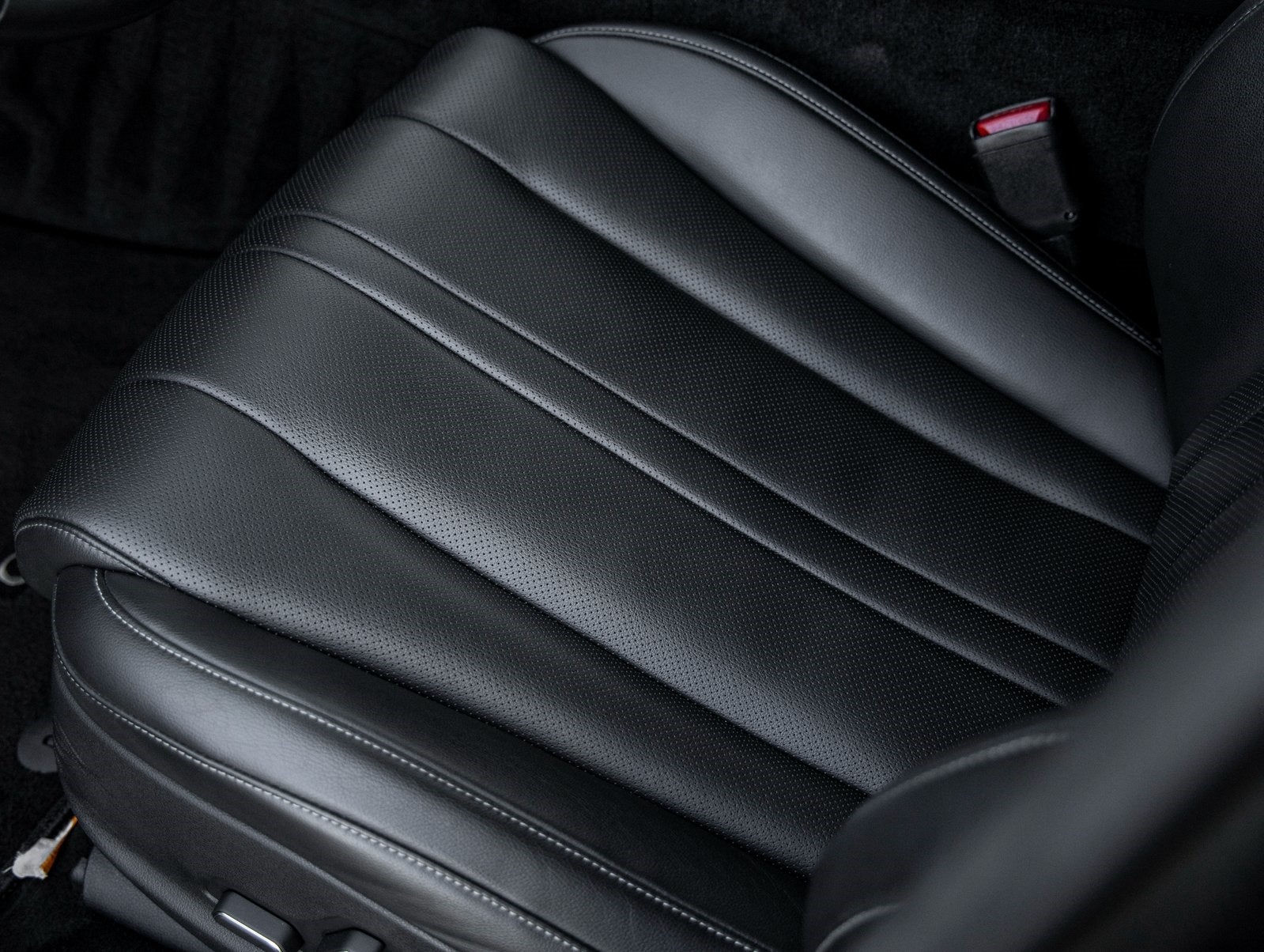 2023 Genesis G80 2.5T