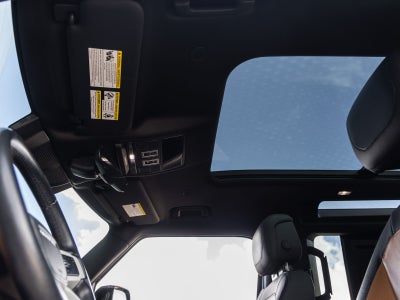 2023 Land Rover Defender 90 X-Dynamic SE