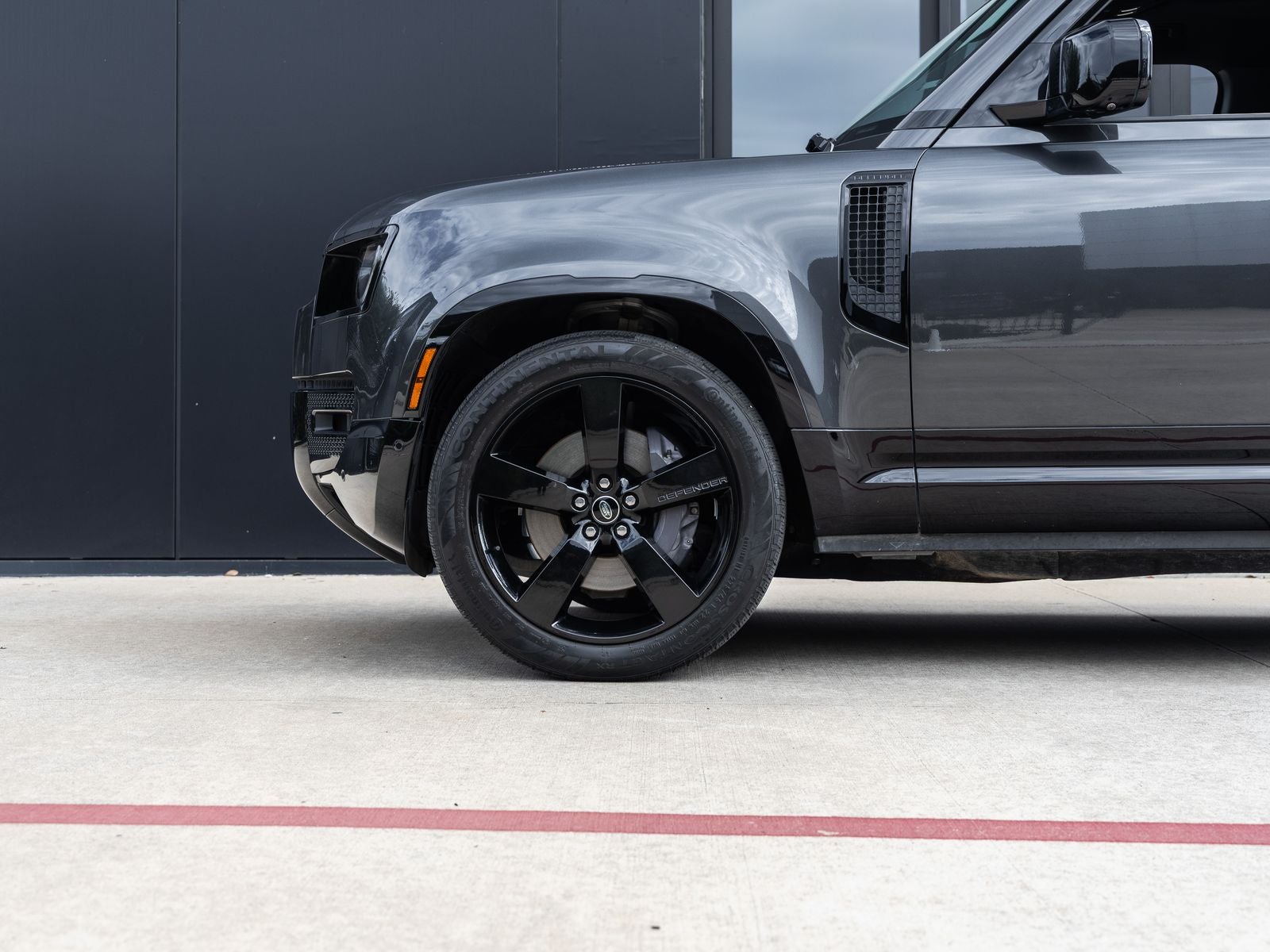 2023 Land Rover Defender 110 X-Dynamic SE