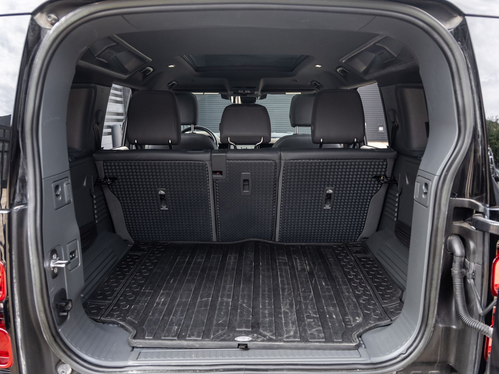 2023 Land Rover Defender 110 X-Dynamic SE