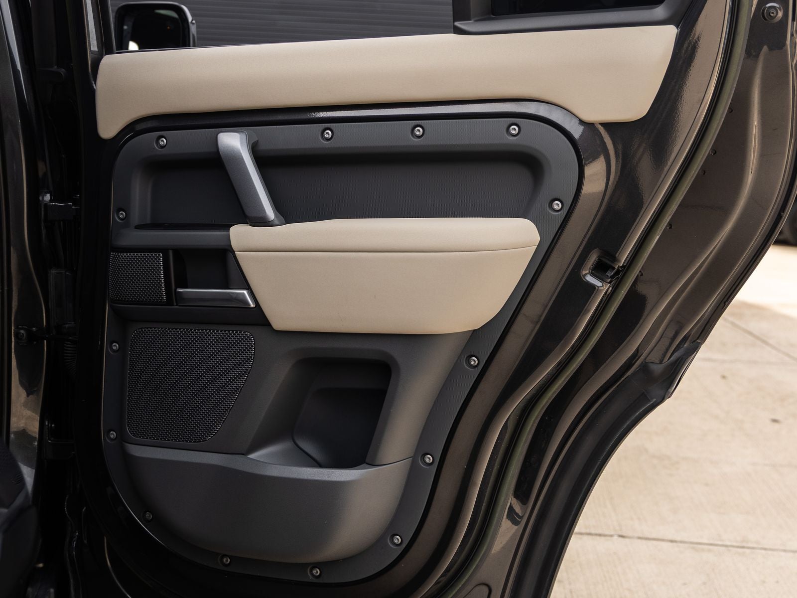 2023 Land Rover Defender 110 X-Dynamic SE