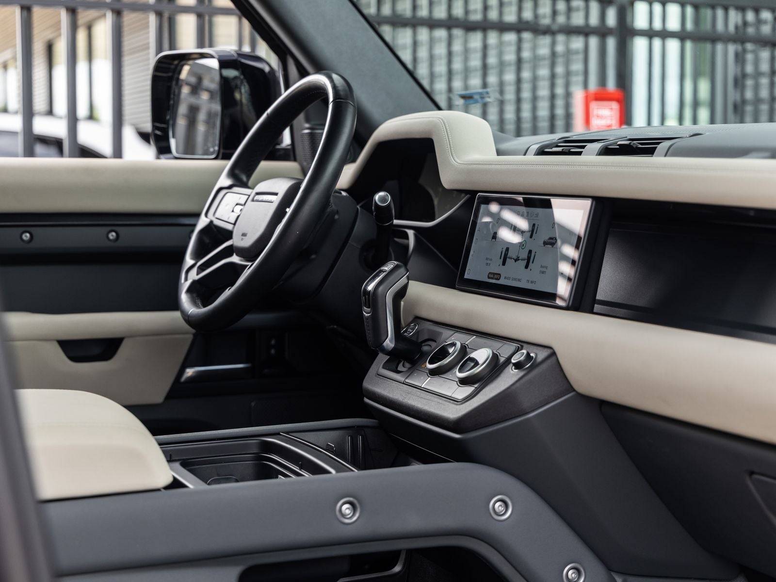 2023 Land Rover Defender 110 X-Dynamic SE