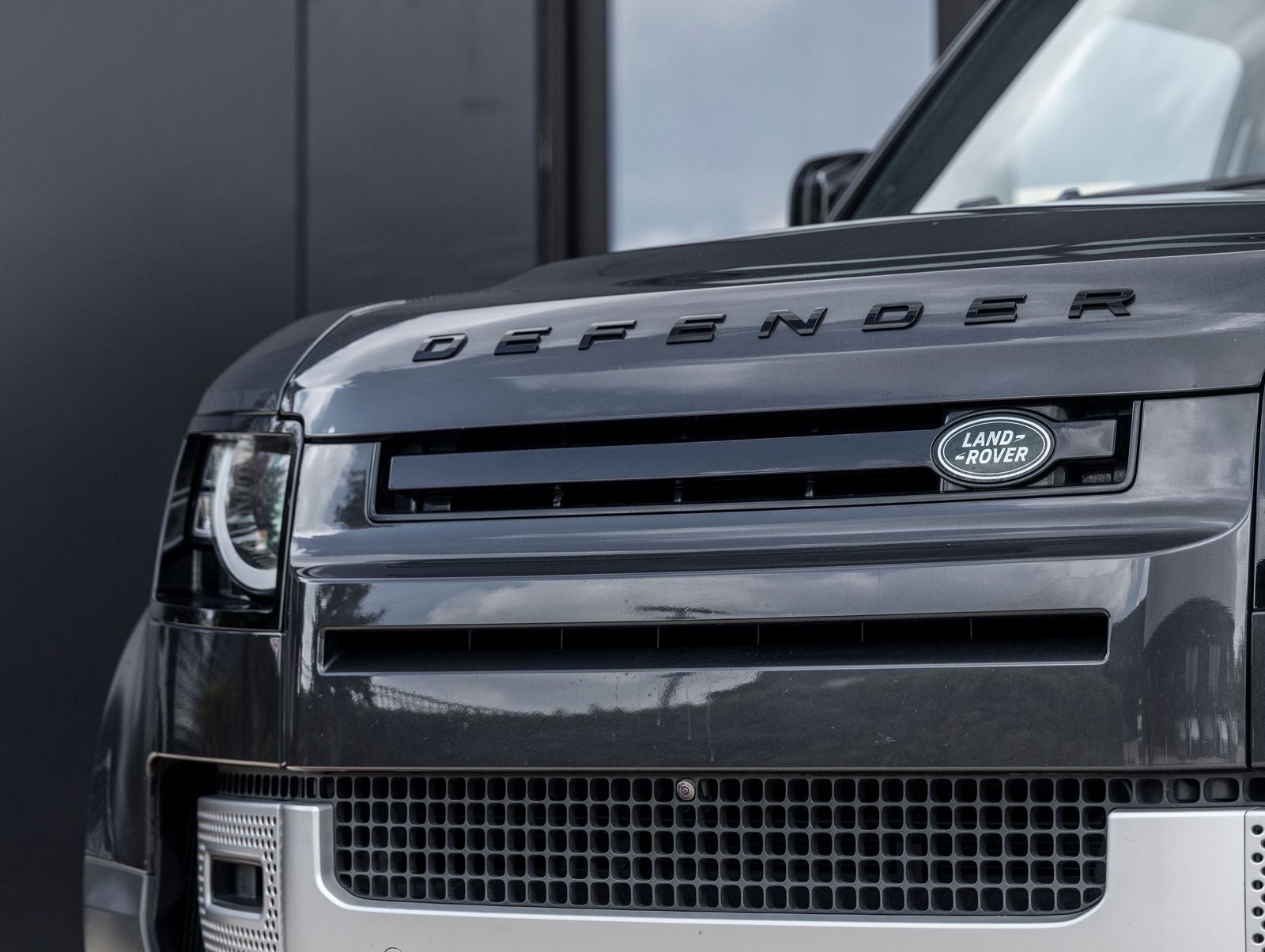 2023 Land Rover Defender 90 S