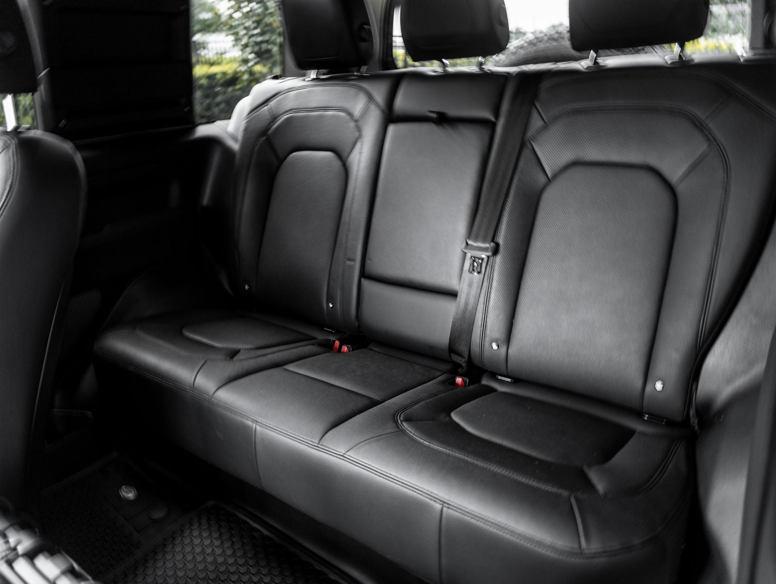 2023 Land Rover Defender 90 S