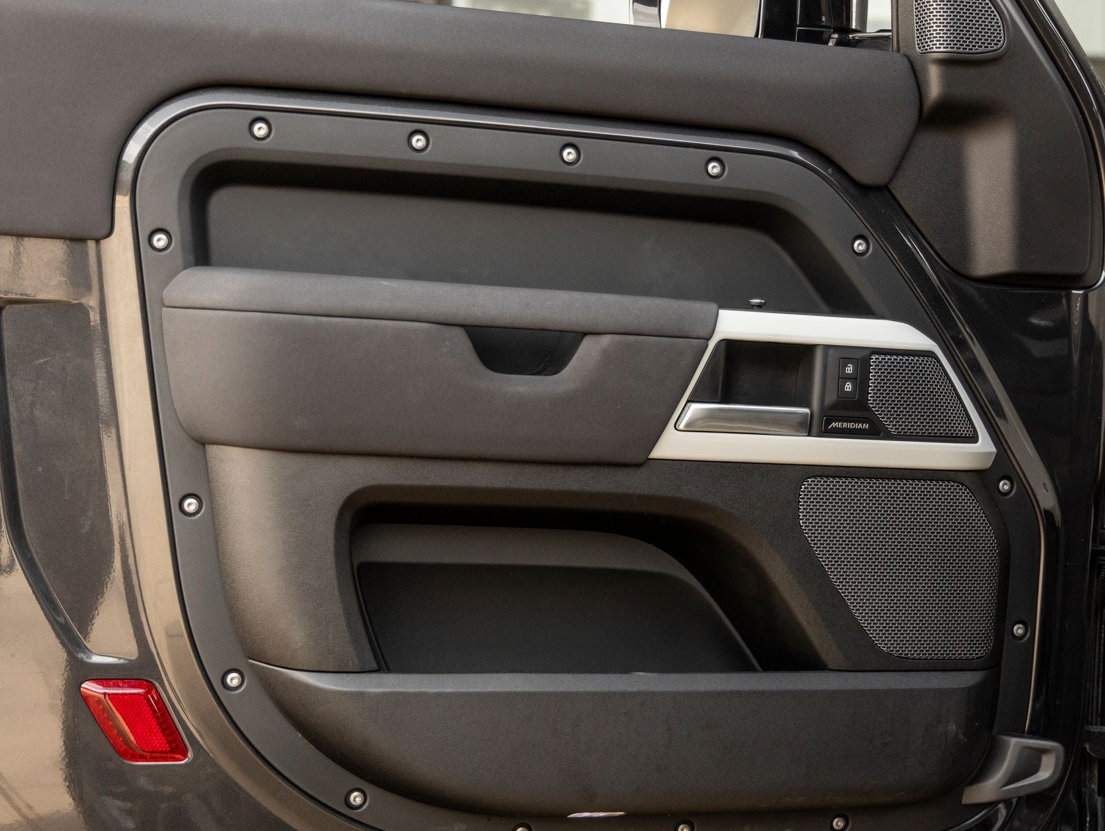 2023 Land Rover Defender 90 S
