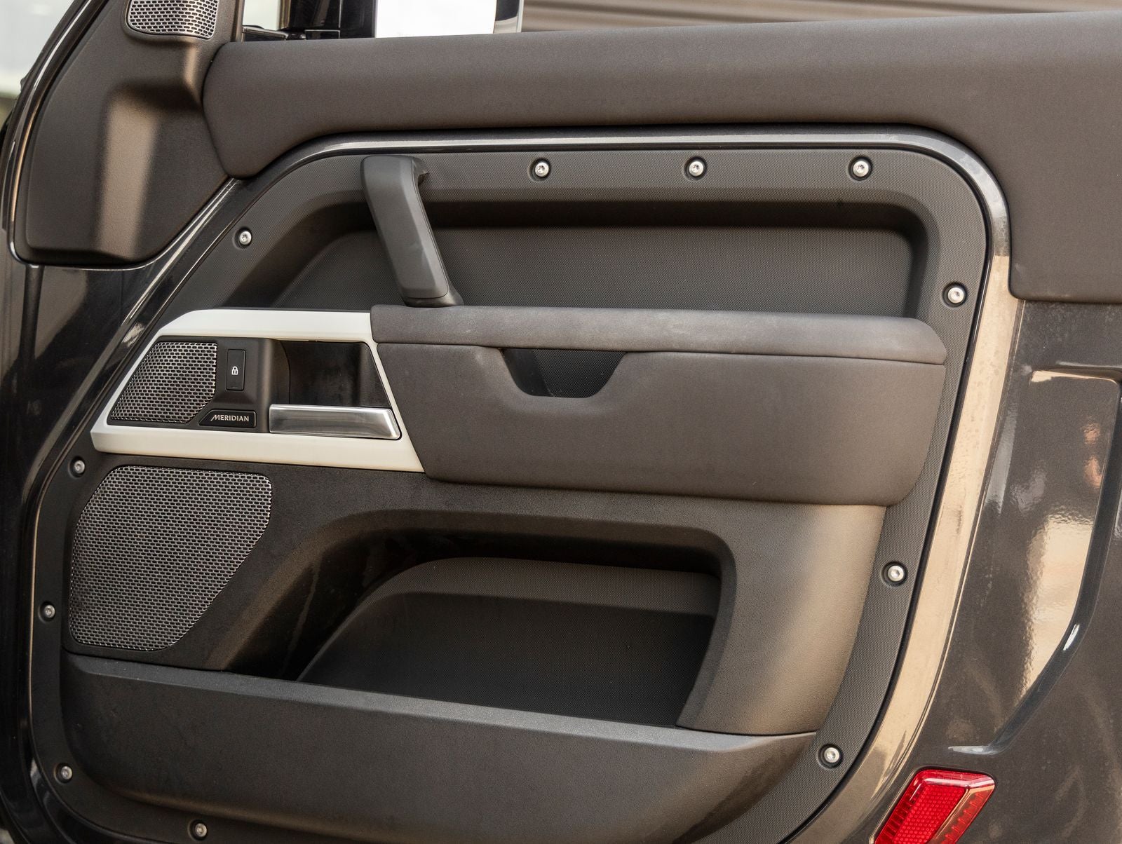 2023 Land Rover Defender 90 S