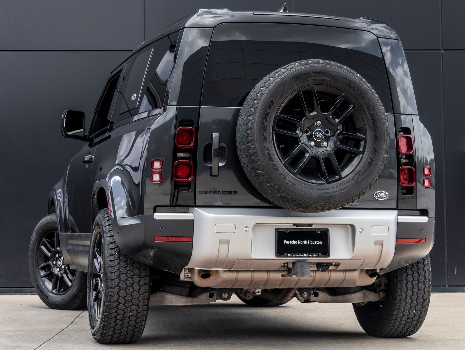 2023 Land Rover Defender 90 S