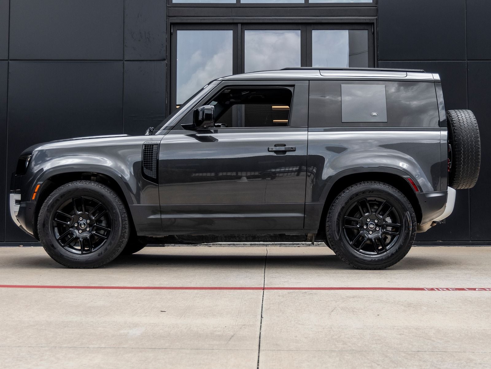 2023 Land Rover Defender 90 S