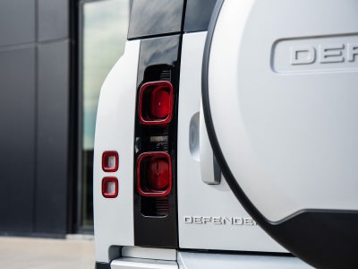 2024 Land Rover Defender 110 SE