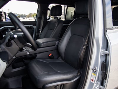 2024 Land Rover Defender 110 SE
