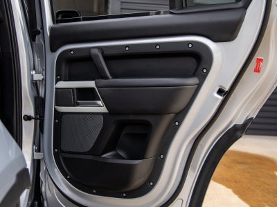 2024 Land Rover Defender 110 SE