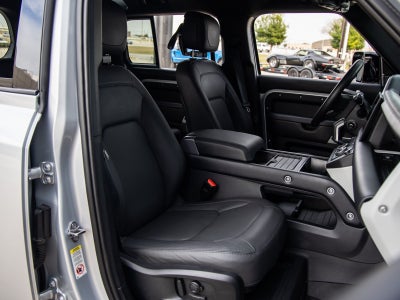 2024 Land Rover Defender 110 SE