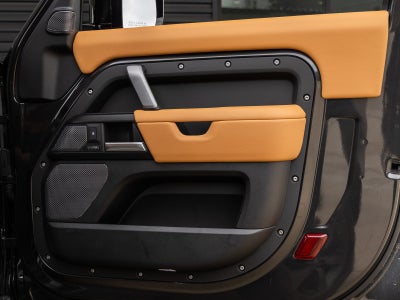 2024 Land Rover Defender 90 Carpathian Edition