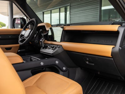 2024 Land Rover Defender 90 Carpathian Edition