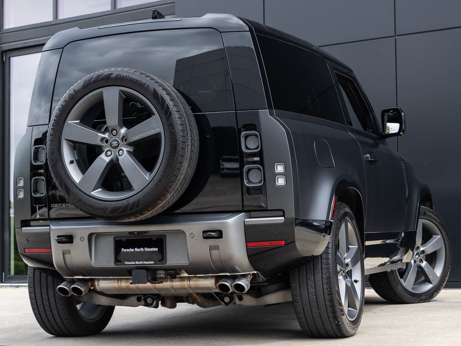 2024 Land Rover Defender 90 Carpathian Edition