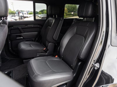 2025 Land Rover Defender 130 V8