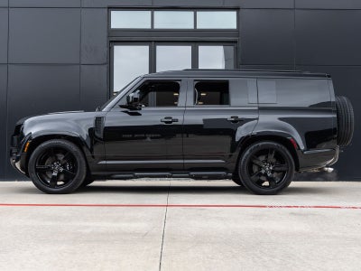 2025 Land Rover Defender 130 V8