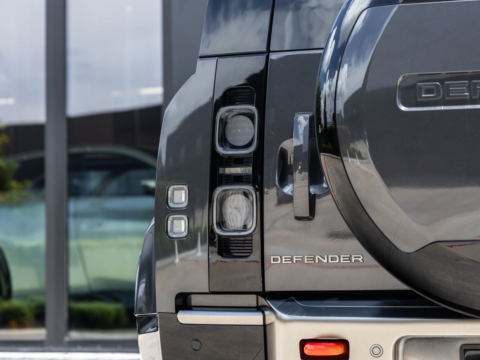 2024 Land Rover Defender 110 X