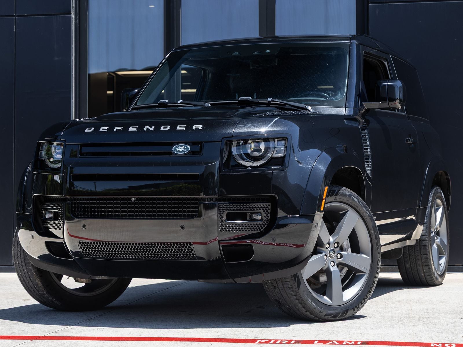 2021 Land Rover Defender X-Dynamic S's photo