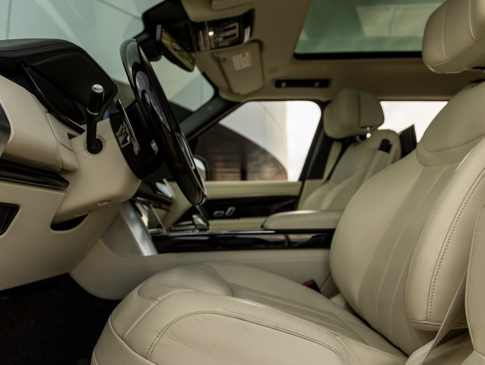 2025 Land Rover Range Rover Autobiography