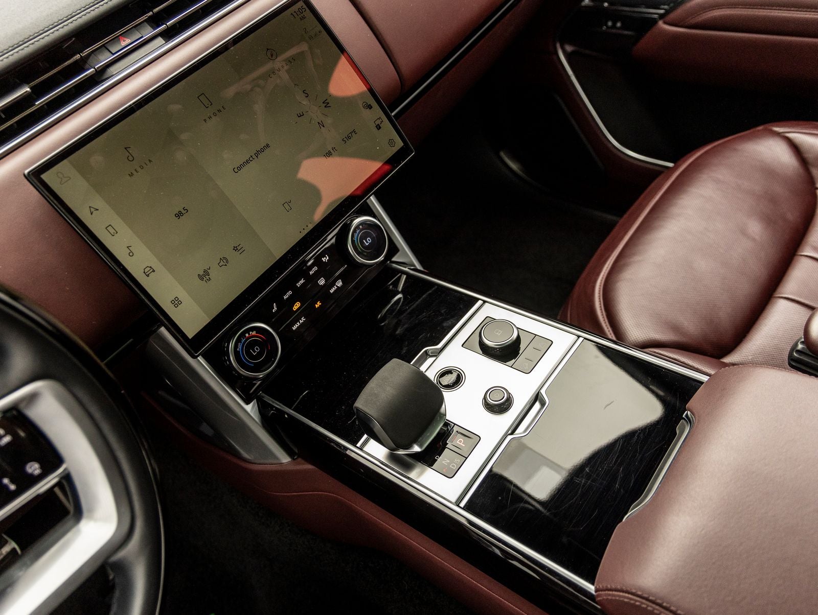 2023 Land Rover Range Rover SE