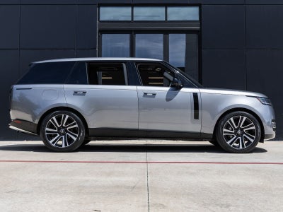 2023 Land Rover Range Rover SE LWB