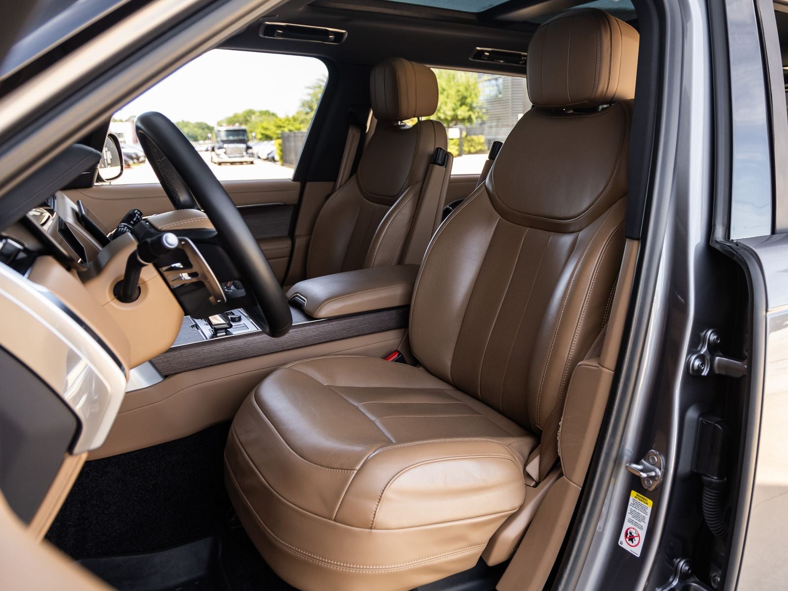 2023 Land Rover Range Rover SE LWB