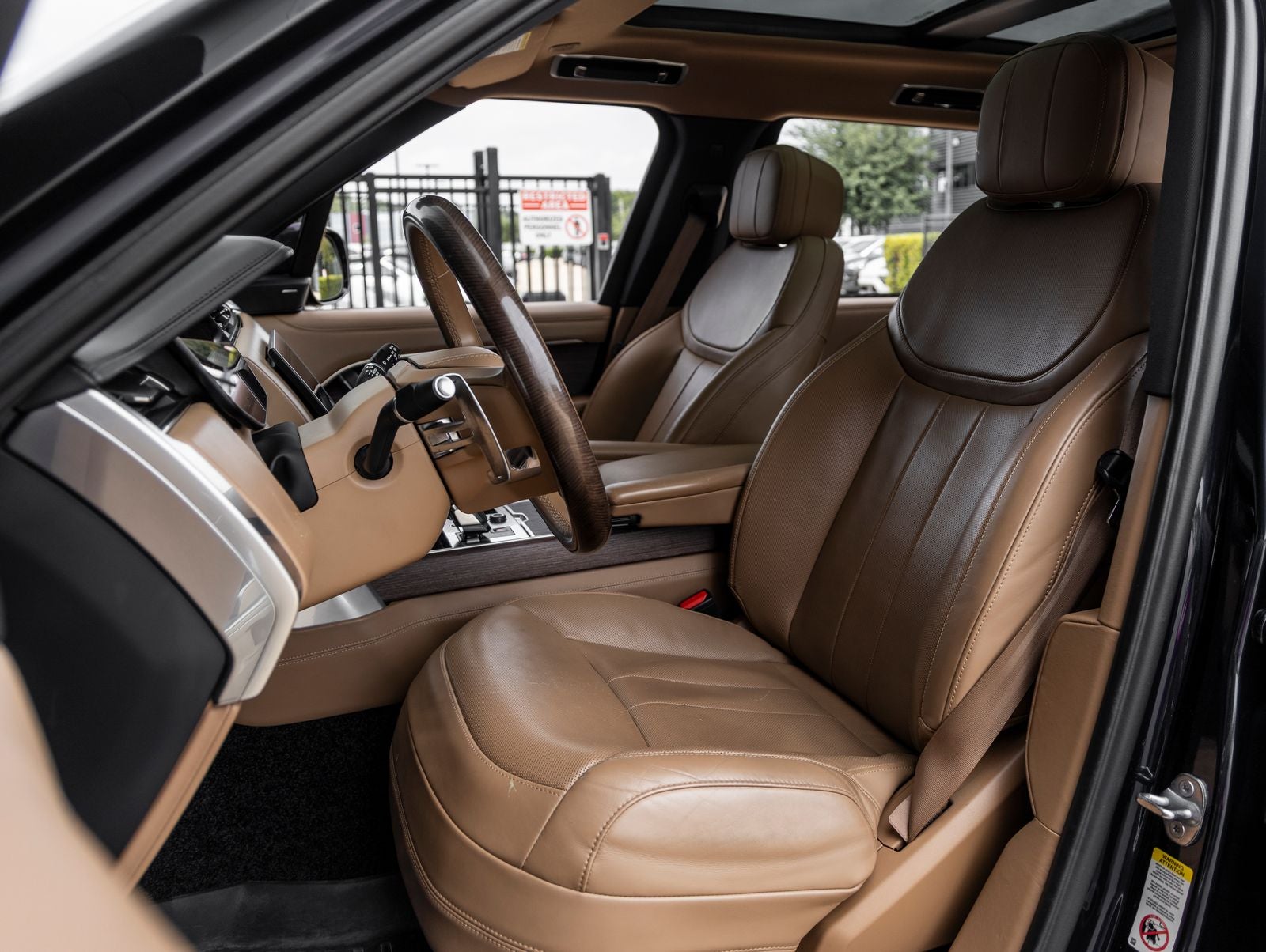 2023 Land Rover Range Rover SE
