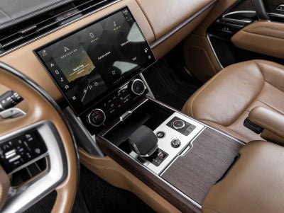 2023 Land Rover Range Rover SE