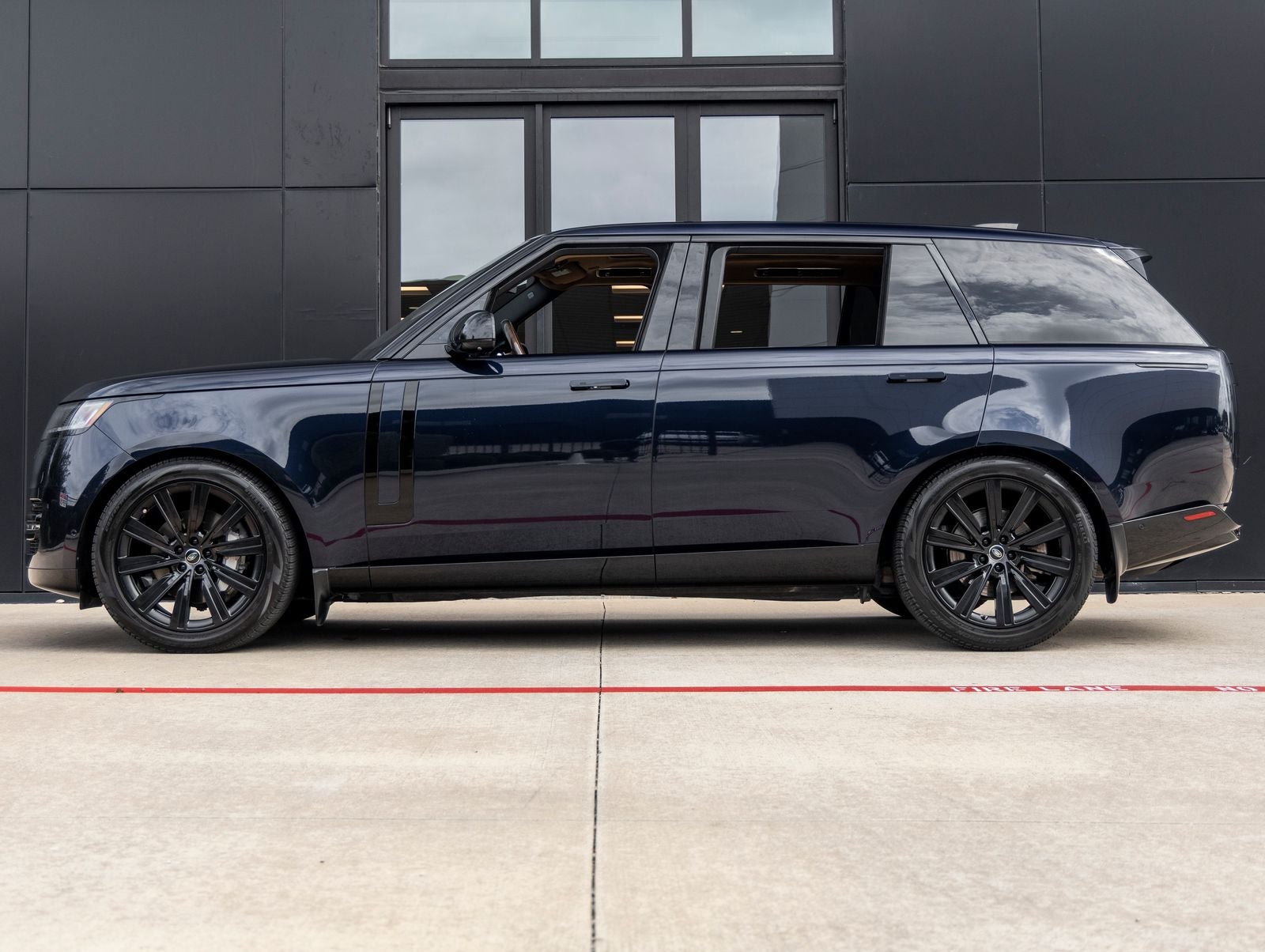 2023 Land Rover Range Rover SE