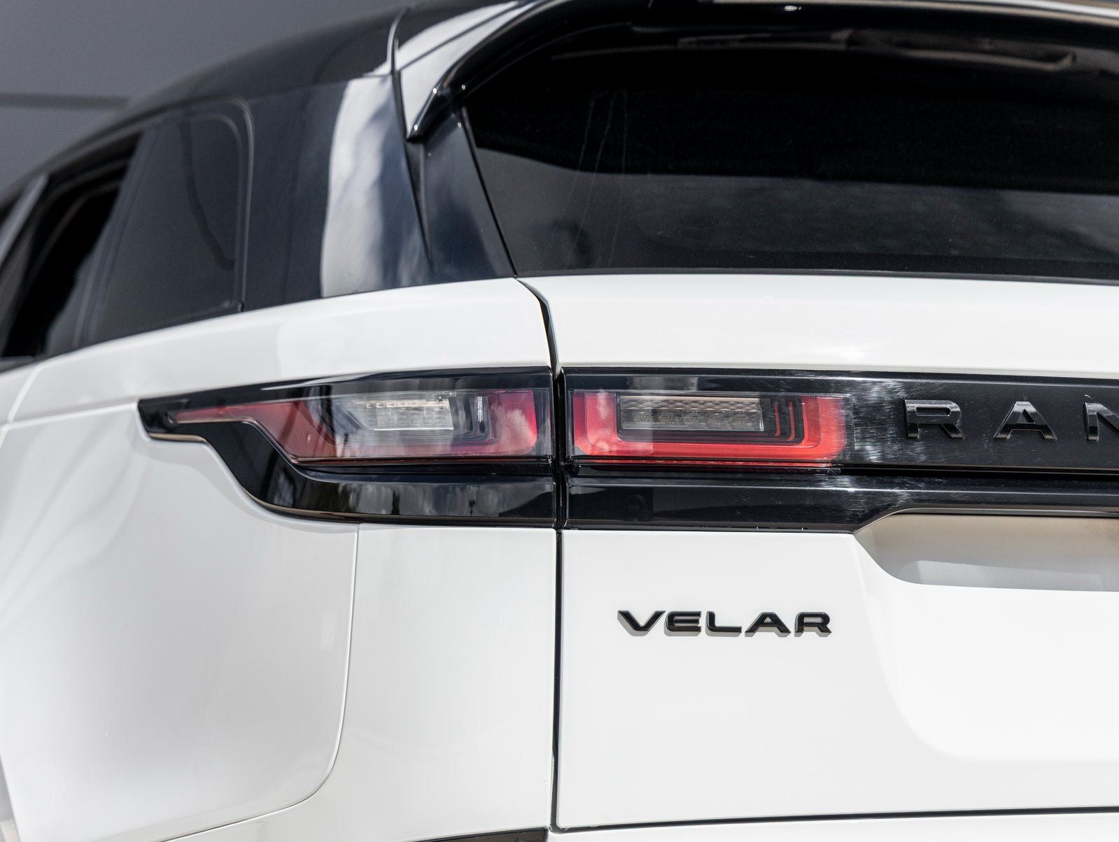 2023 Land Rover Range Rover Velar R-Dynamic S