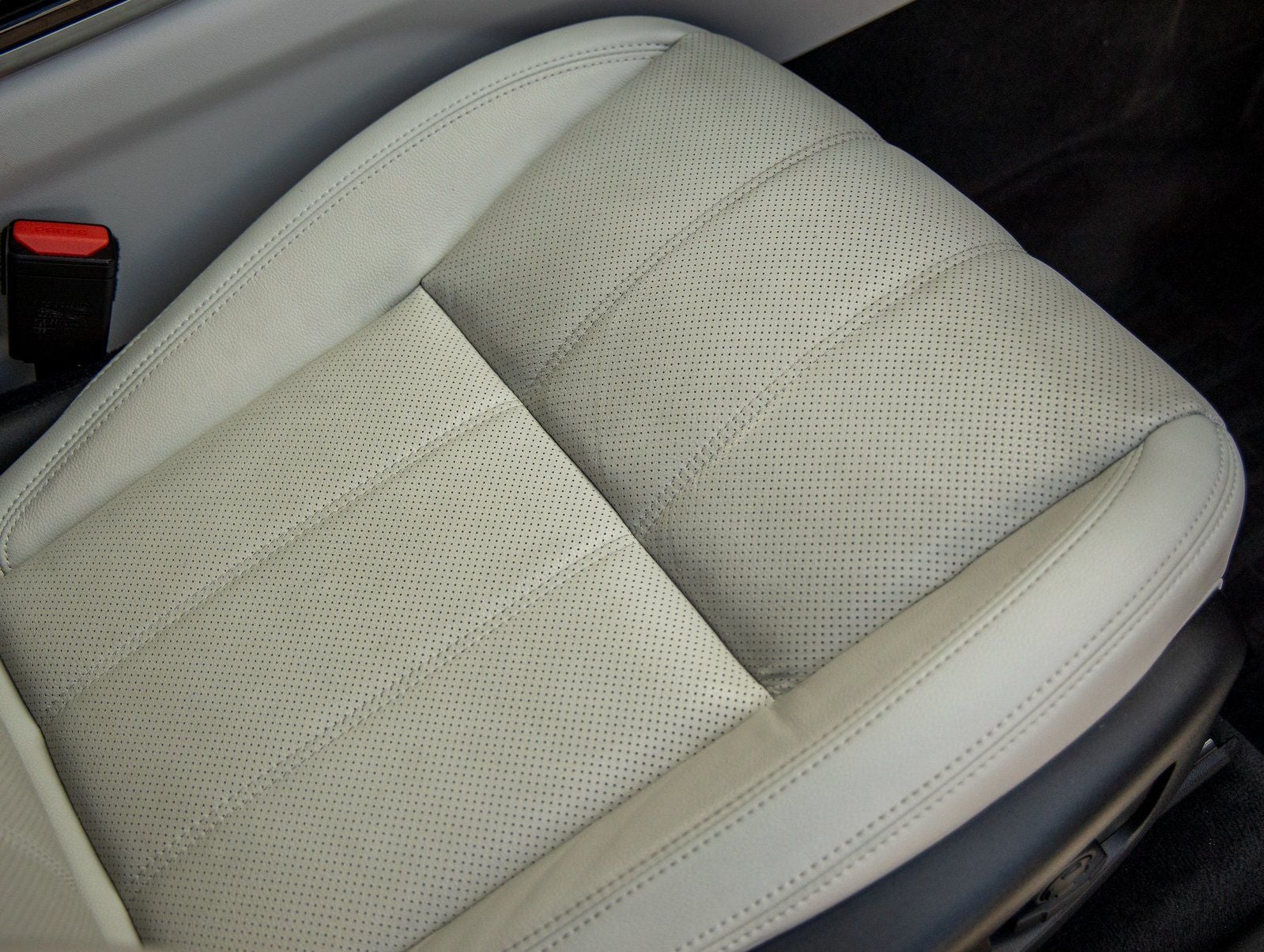 2023 Land Rover Range Rover Velar R-Dynamic S