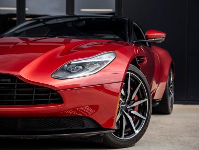 2017 Aston Martin DB11 Base