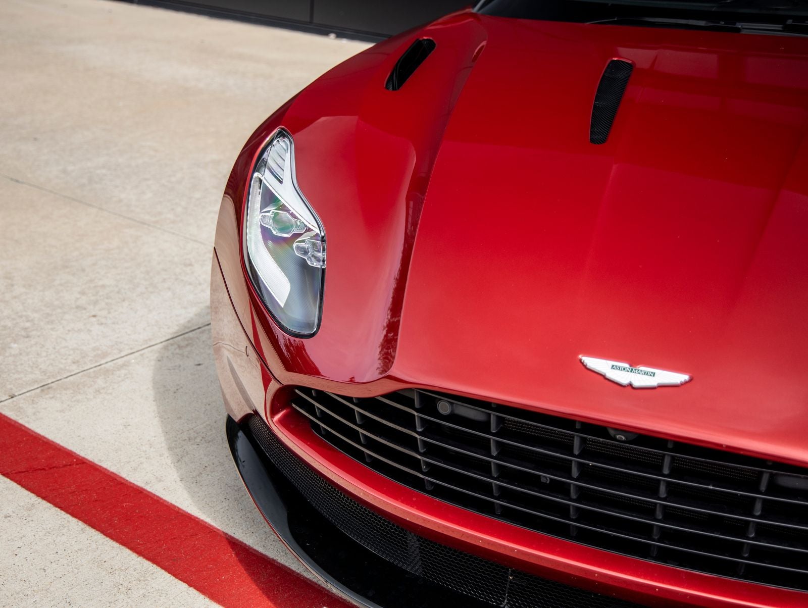 2017 Aston Martin DB11 Base