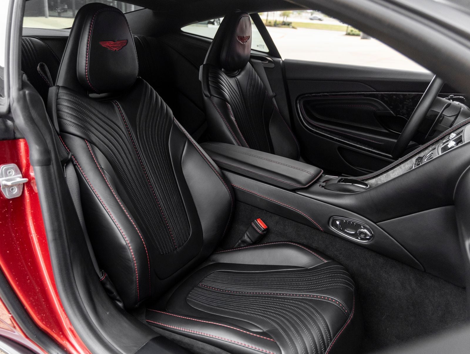 2017 Aston Martin DB11 Base
