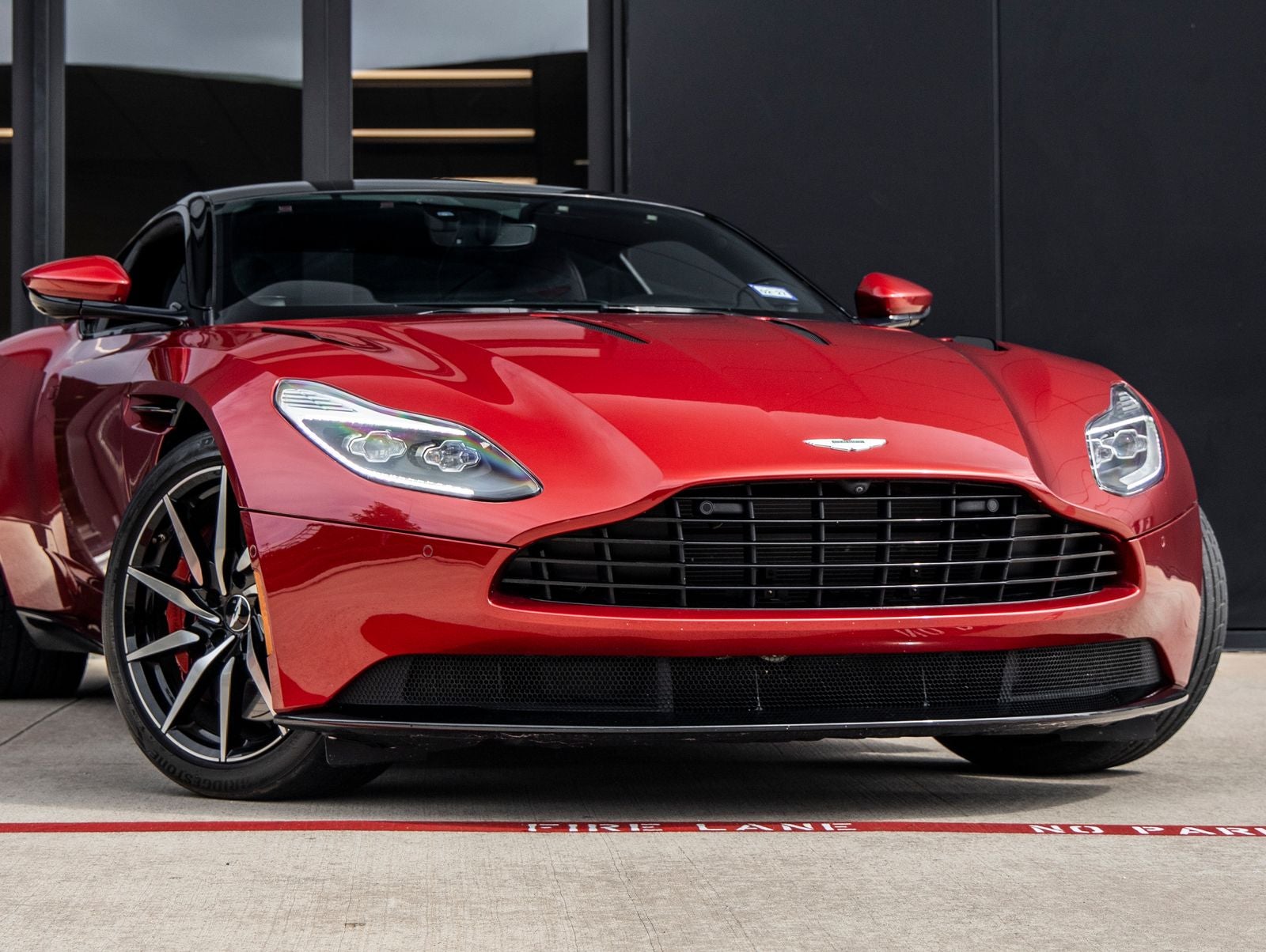 2017 Aston Martin DB11 Base