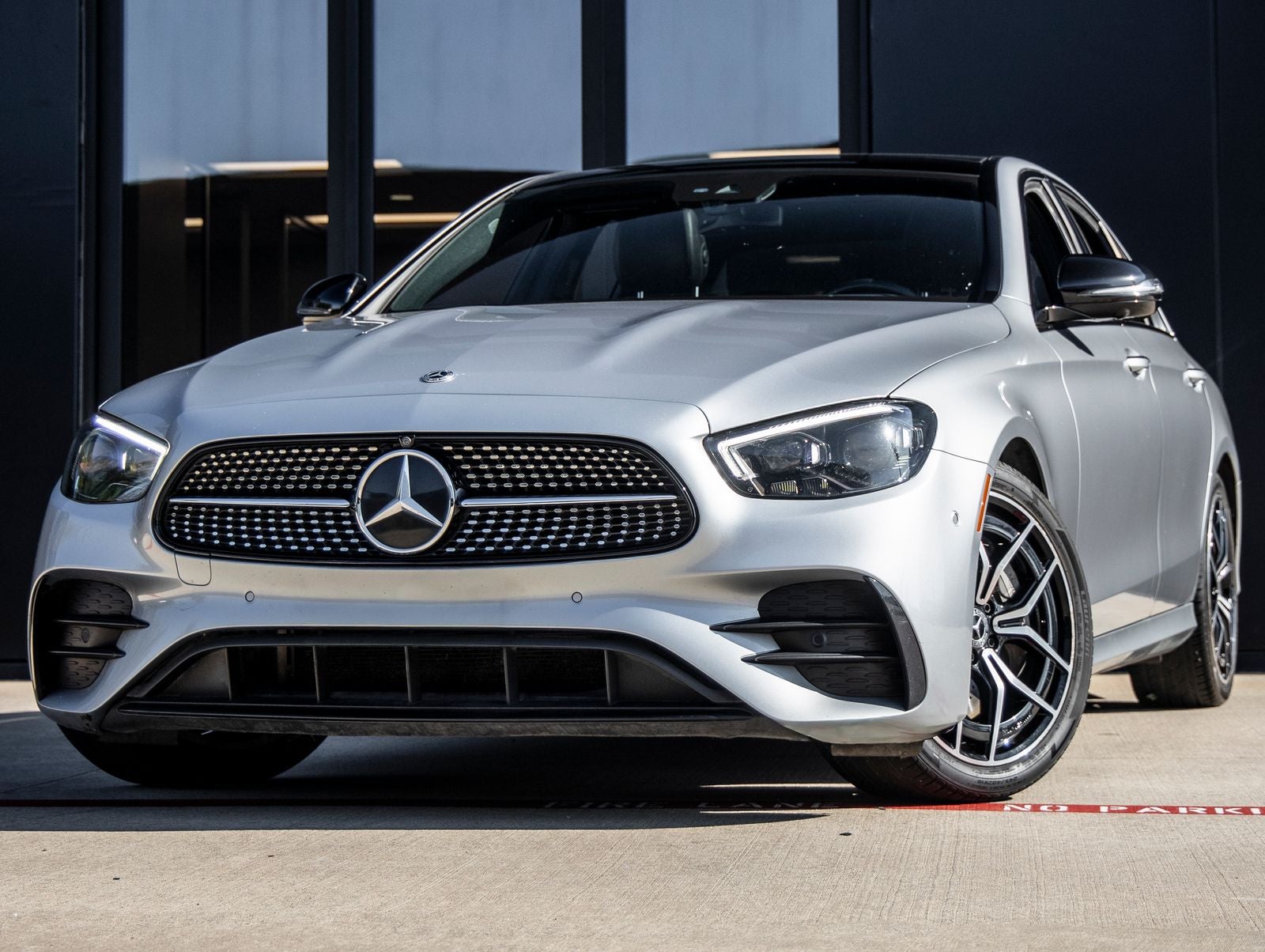 2023 Mercedes-Benz E-Class E350's photo