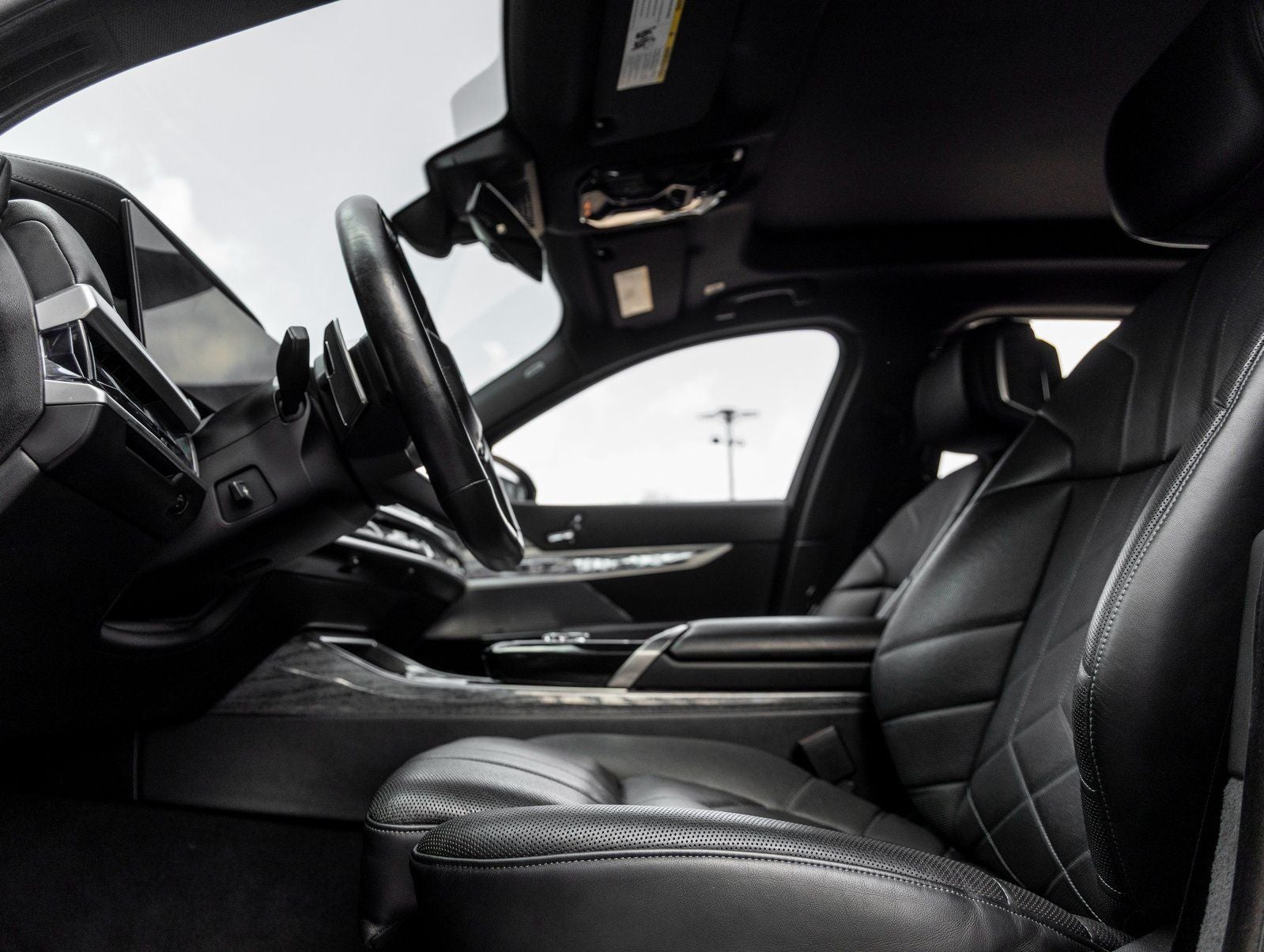 2024 BMW 7 Series 740i