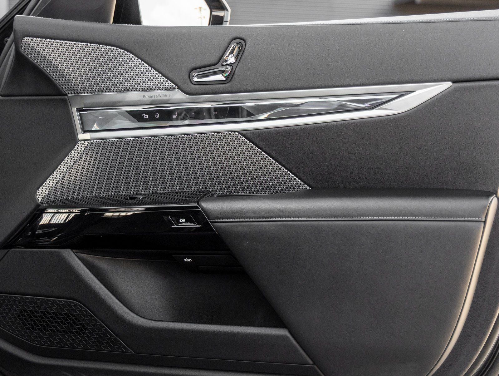 2024 BMW 7 Series 740i