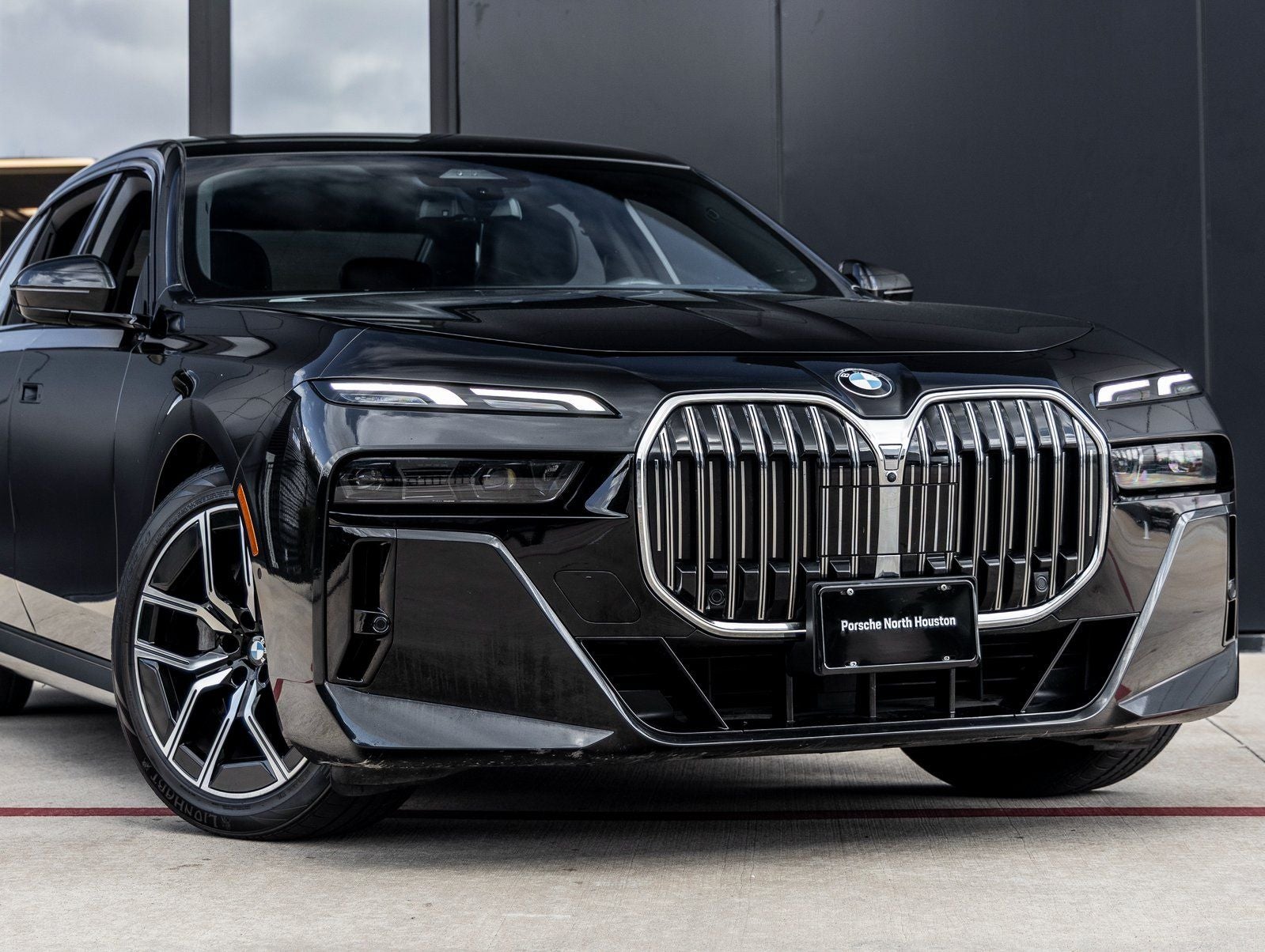 2024 BMW 7 Series 740i