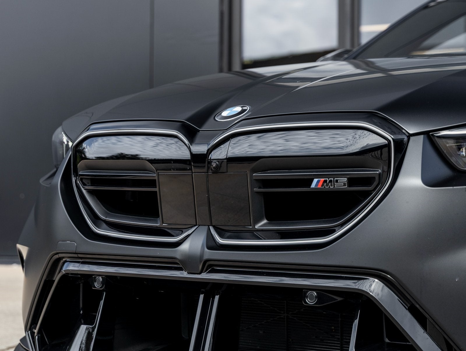 2025 BMW M5 Base